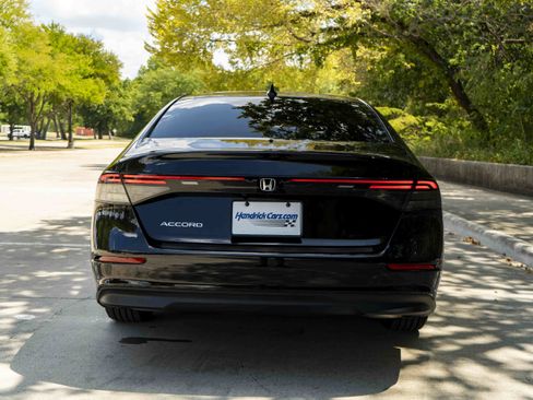 Used 2025 Honda Accord LX image 8