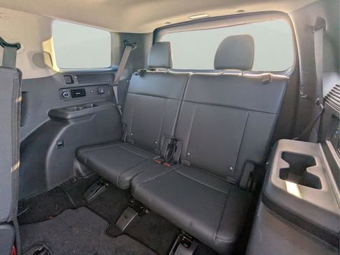 Used 2024 Hyundai Santa Fe Limited AWD/4WD image 12