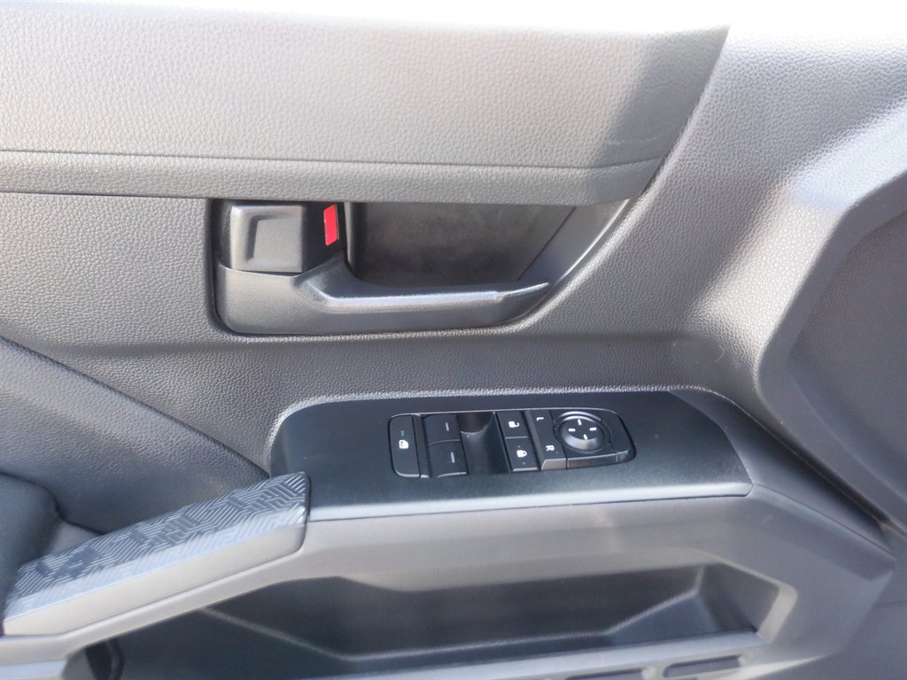 Used 2024 Toyota Tacoma SR RWD image 12