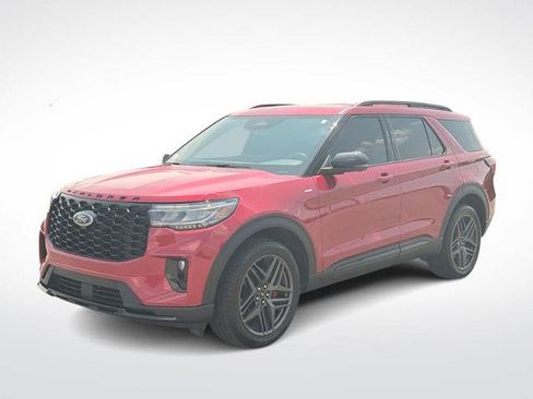 Certified 2025 Ford Explorer ST-Line w/ Premium Package AWD/4WD image 4