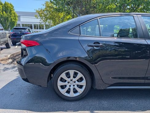 Used 2020 Toyota Corolla LE FWD image 8