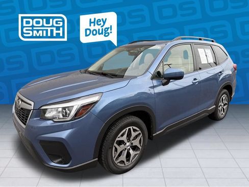 Used 2020 Subaru Forester Premium AWD/4WD image 1