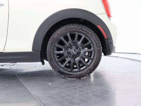 Used 2019 MINI Cooper 2-Door Hardtop image 30