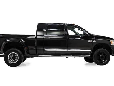 Used 2009 Dodge Ram 3500 Truck Laramie AWD/4WD image 5