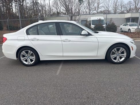 Used 2017 BMW 330i Sedan image 11