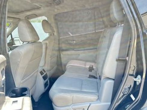 Used 2016 Honda Pilot Touring image 8