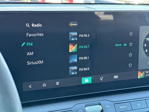 Used 2025 Kia K4 FWD image 17