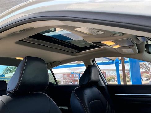 Used 2024 Nissan Altima 2.5 SR w/ SR Premium Package image 14