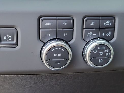 New 2025 GMC Sierra 2500 Denali w/ Denali Reserve Package image 27