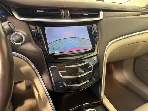 Used 2014 Cadillac XTS Luxury FWD image 17