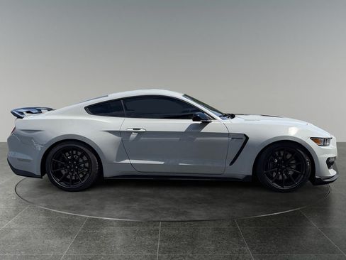 Used 2017 Ford Mustang Shelby GT350 RWD image 10