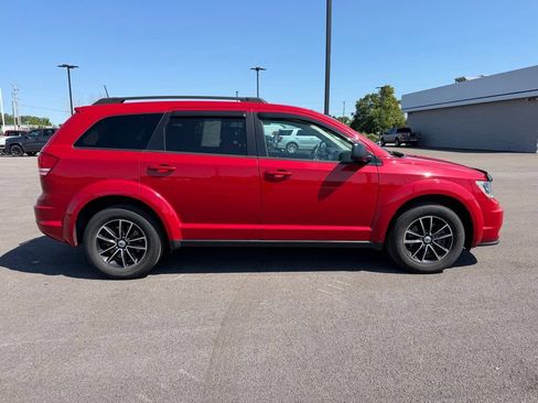 Used 2018 Dodge Journey SE w/ Popular Equipment Group FWD image 4