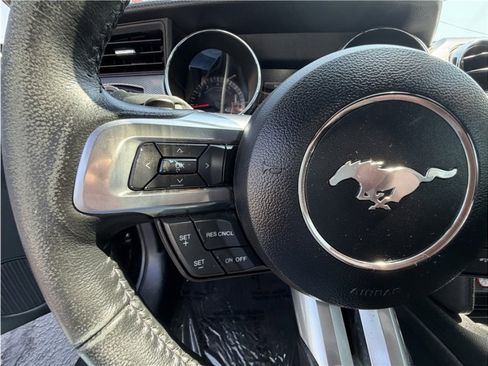 Used 2016 Ford Mustang Coupe image 25