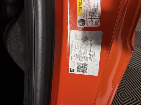 Used 2020 Chevrolet Camaro LT w/ 1LE Track Performance Package image 27