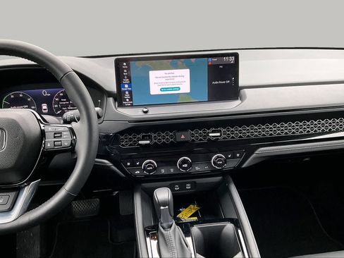 Used 2025 Honda Accord Touring image 7