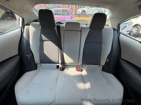 Used 2021 Toyota Corolla LE FWD image 15