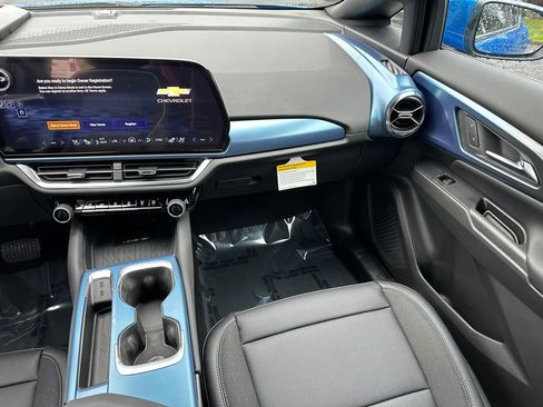 Used 2026 Chevrolet Equinox EV LT w/ Convenience Package II image 18