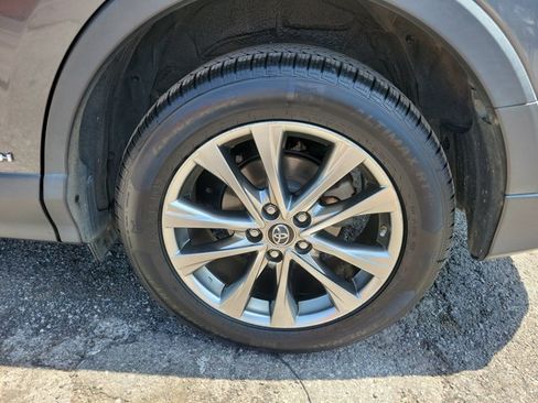 Used 2017 Toyota RAV4 Limited AWD/4WD image 27