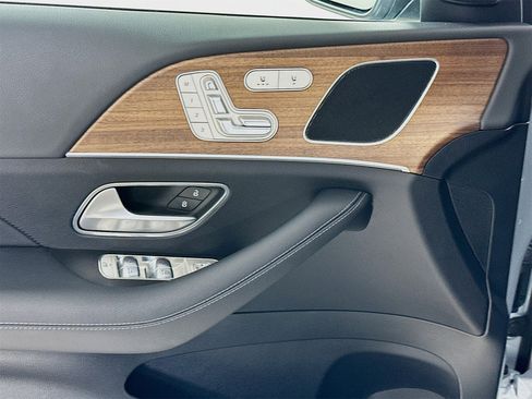 Used 2025 Mercedes-Benz GLE 350 4MATIC image 19