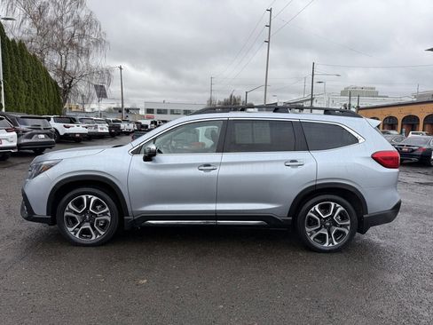 Used 2023 Subaru Ascent Limited w/ Technology Package image 5