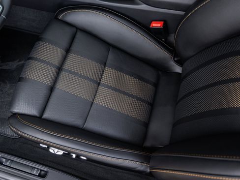 Used 2018 Porsche 911 Turbo S image 41