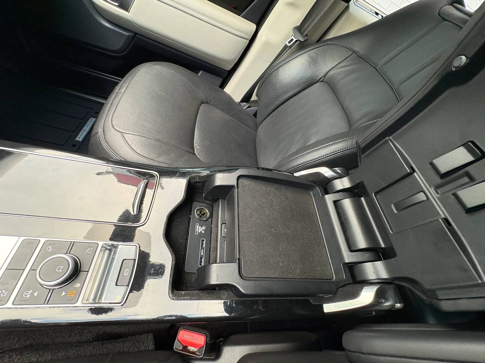 Used 2020 Land Rover Range Rover HSE AWD/4WD image 48