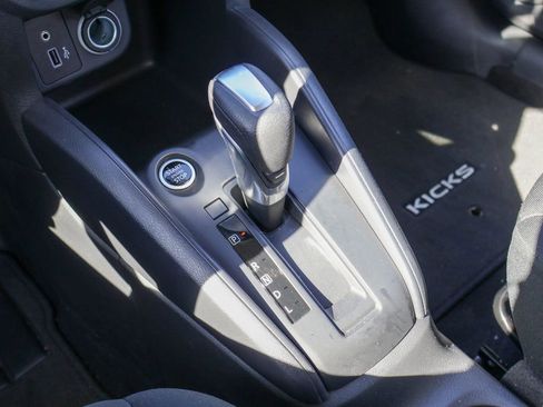 Certified 2025 Nissan Kicks Play S image 15