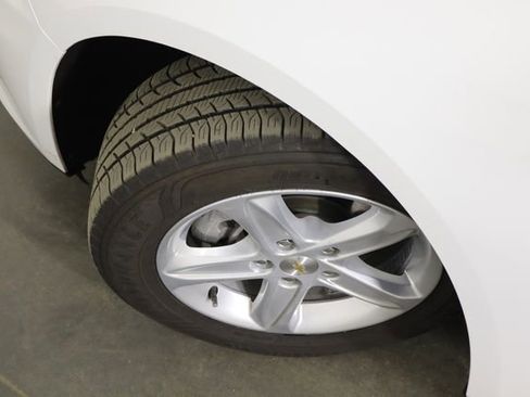 Used 2024 Chevrolet Malibu LS FWD image 37