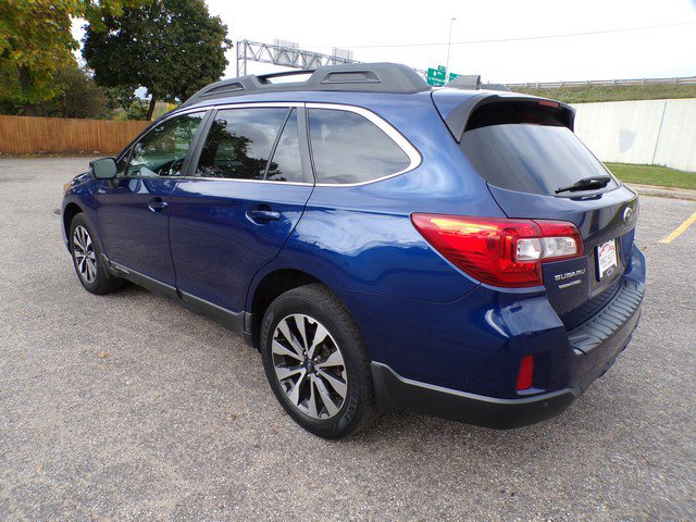 Used 2017 Subaru Outback 2.5i Limited AWD/4WD image 7