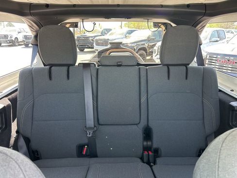 Used 2025 Jeep Wrangler Unlimited Sahara image 10