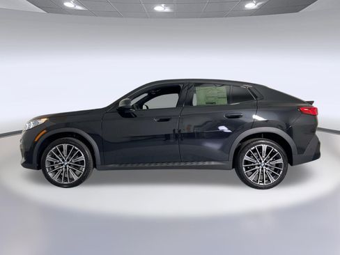 Used 2026 BMW X2 xDrive28i w/ Technology Package AWD/4WD image 2