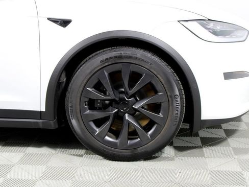 Used 2022 Tesla Model X Plaid image 39