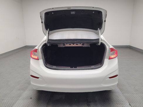 Used 2017 Chevrolet Cruze LT image 29