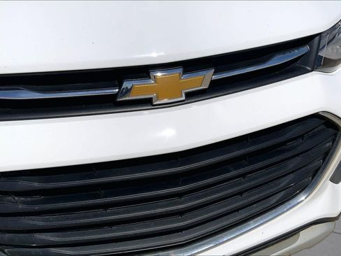 Certified 2022 Chevrolet Trax LT w/ Driver Confidence Package AWD/4WD image 30