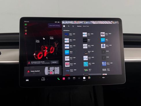 Used 2024 Tesla Model Y Performance image 17