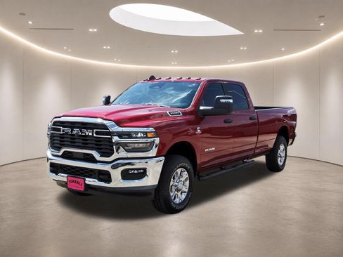 Used 2025 RAM 3500 Big Horn AWD/4WD image 3