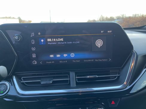 Certified 2025 Chevrolet Trax RS image 28