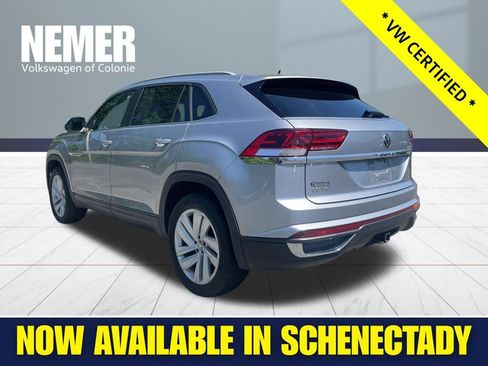 Certified 2022 Volkswagen Atlas Cross Sport SE AWD/4WD image 4
