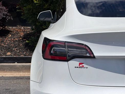 Used 2020 Tesla Model 3 Standard Range Plus RWD image 15