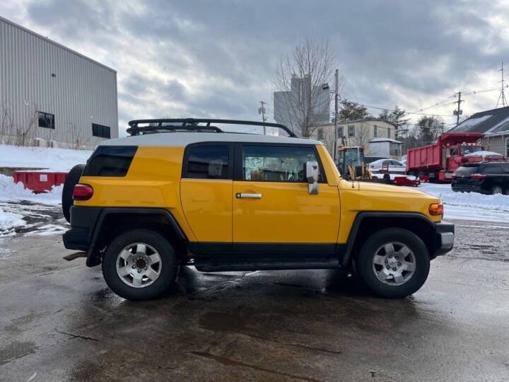 Used 2007 Toyota FJ Cruiser 4WD image 6