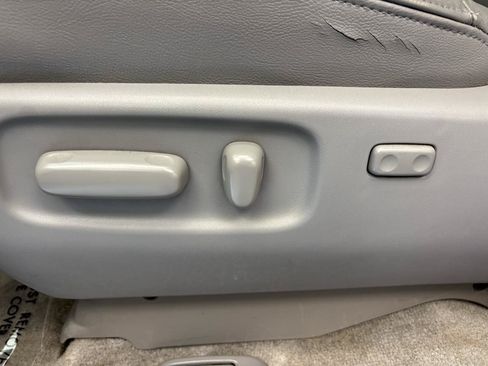 Used 2008 Toyota Sienna XLE FWD image 19