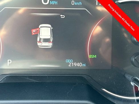 Used 2025 Toyota RAV4 XLE w/ Convenience Package FWD image 10