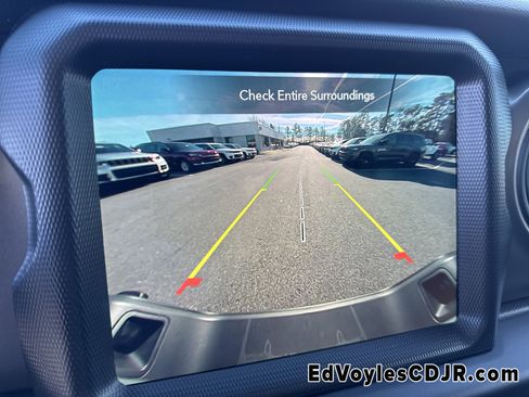 Used 2023 Jeep Gladiator Willys image 34