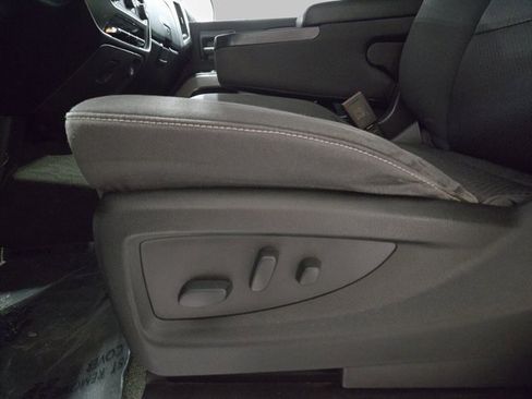 Used 2018 Chevrolet Silverado 1500 LT w/ All Star Edition image 29