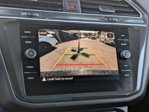 Used 2024 Volkswagen Tiguan SE image 20