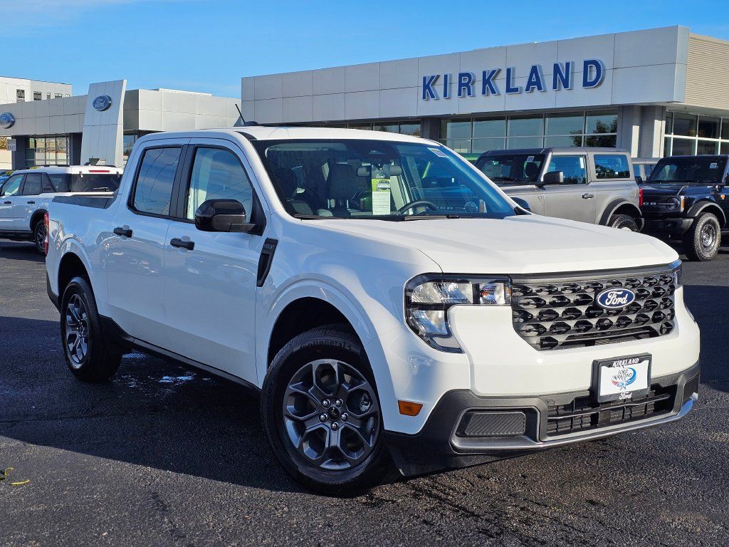 Certified 2025 Ford Maverick XLT w/ XLT Luxury Package AWD/4WD image 1