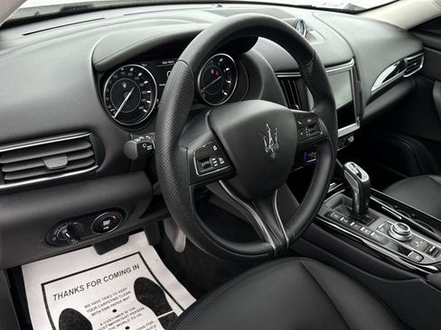 Used 2022 Maserati Levante GT AWD/4WD image 16
