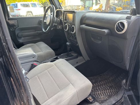 Used 2009 Jeep Wrangler Unlimited Sahara w/ Dual Top Group image 24