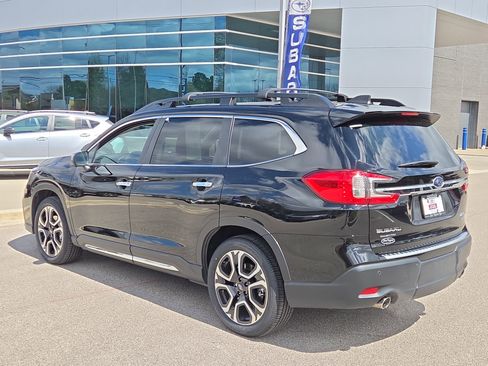 Certified 2023 Subaru Ascent Touring image 5