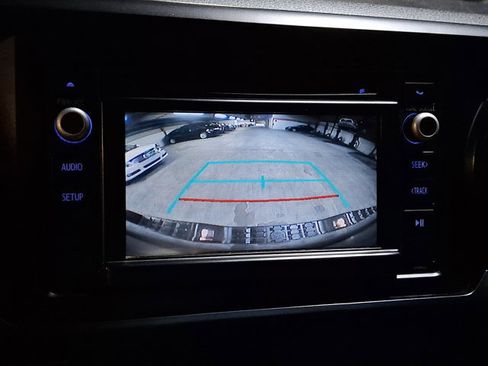 Used 2019 Toyota Tacoma SR image 16